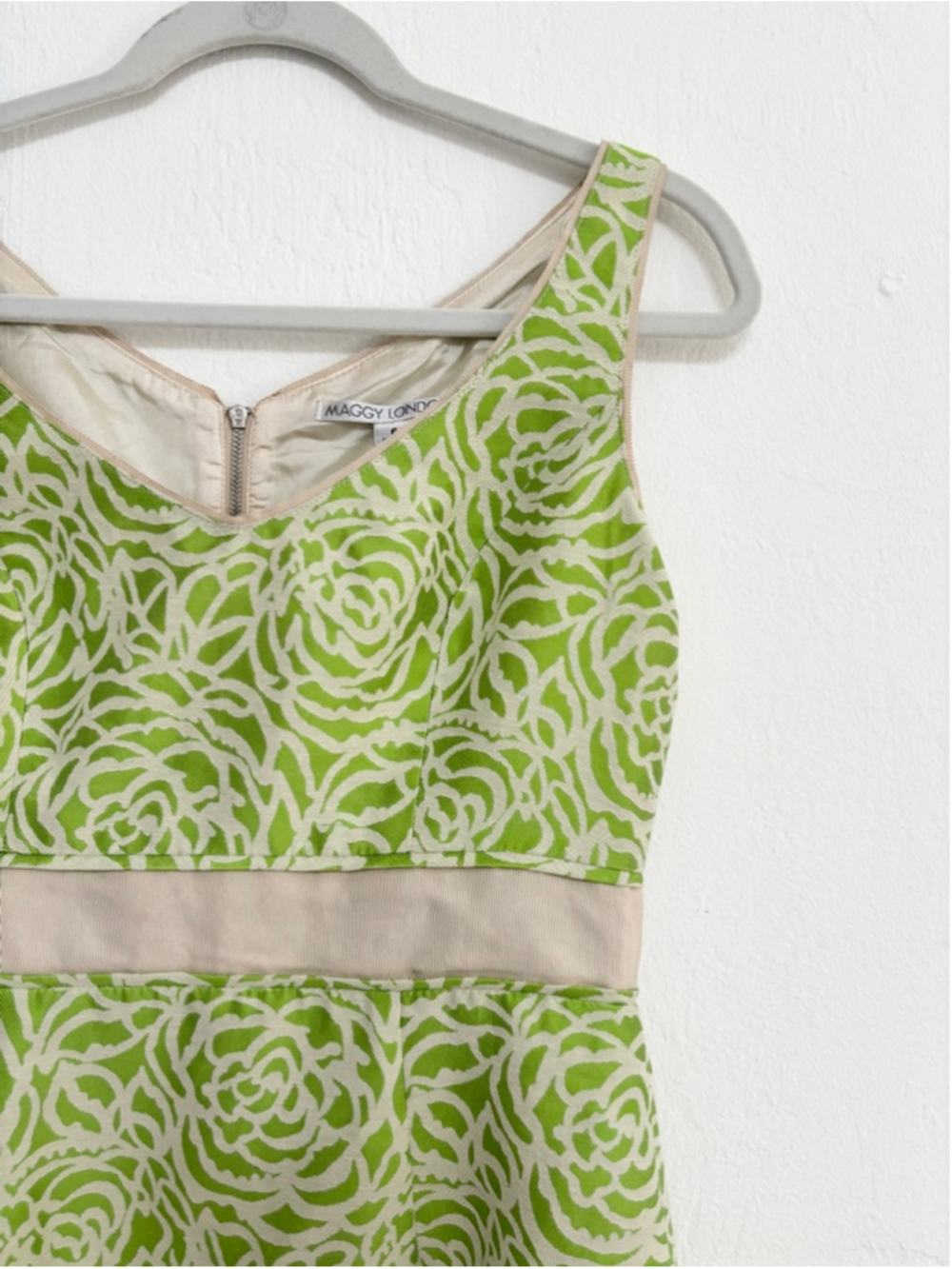 Women's Maggy London Green & Beige Floral Sheath Dress Size 6 - Picture 11 of 11